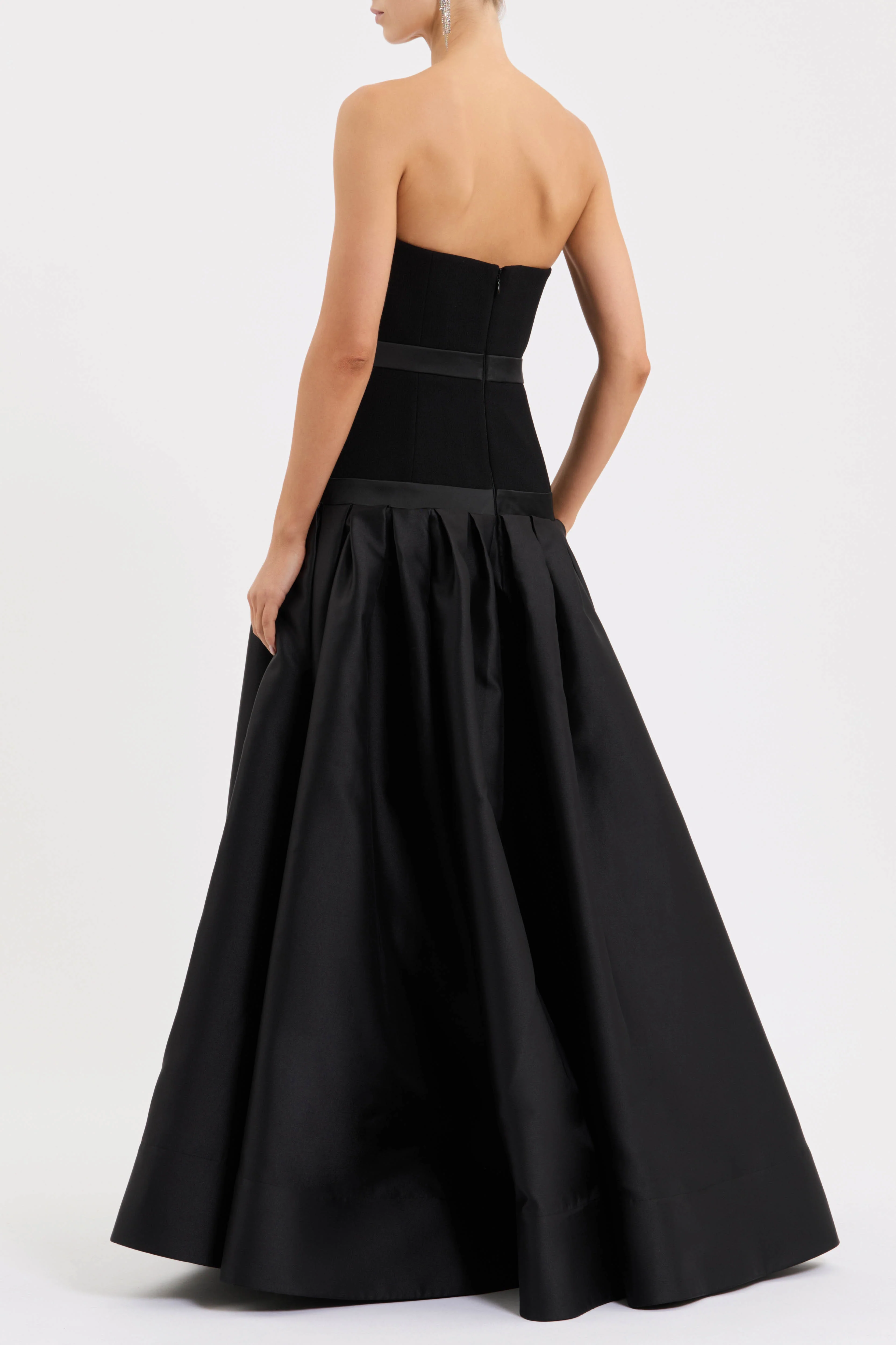 Zendaya Gown - Image 4